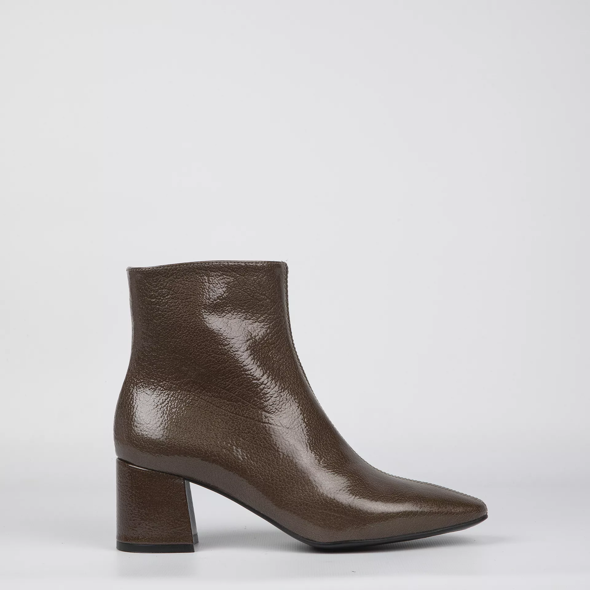 Botín Patricia Miller 6450 Taupe