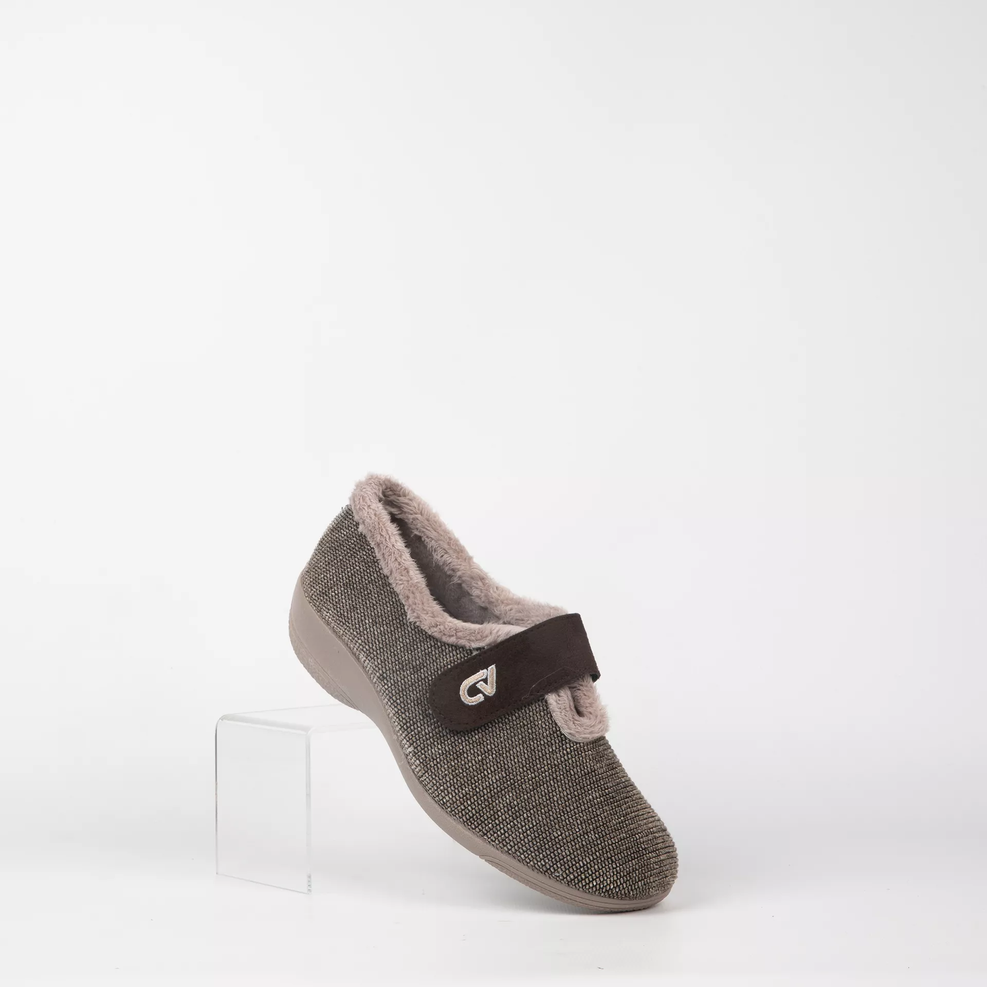 Zapatilla de Casa Cabrera 5633 Beige - Imagen 2