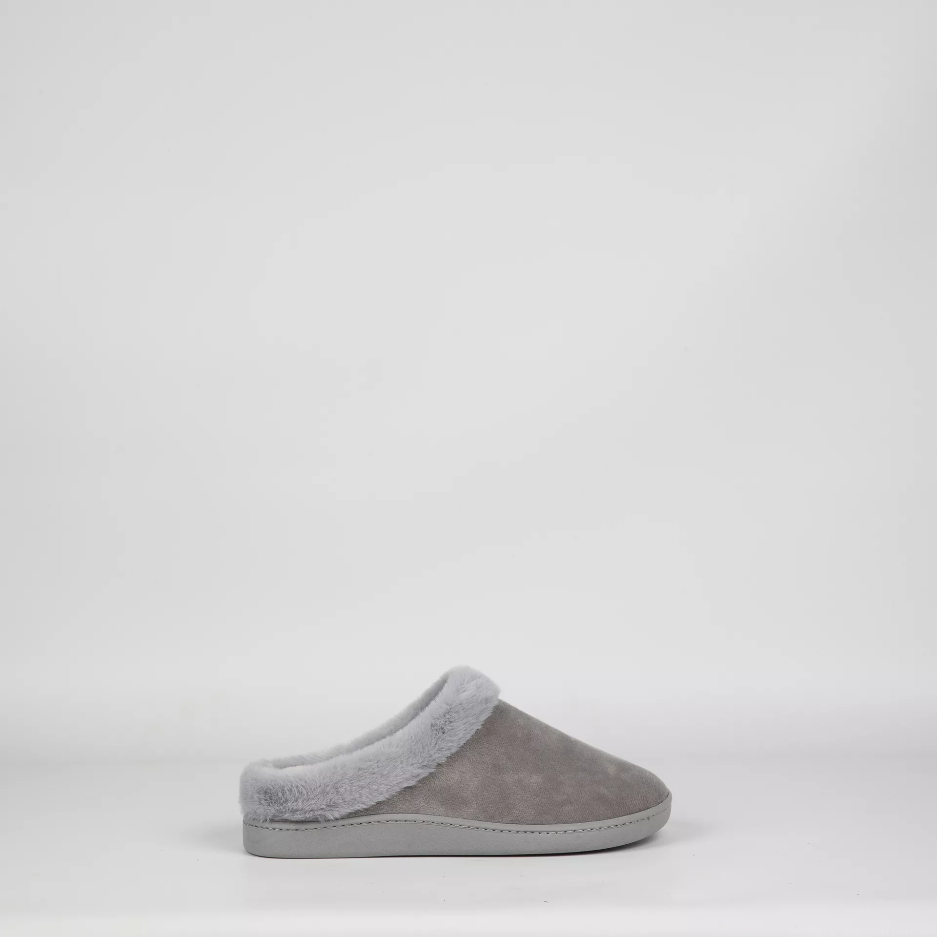 Zapatilla de Casa Salvi 056 Gris